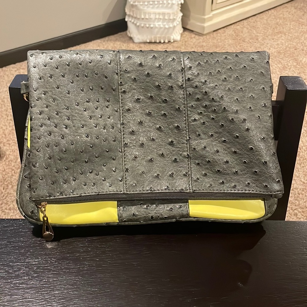 NWOT Cri De Coeur Purse